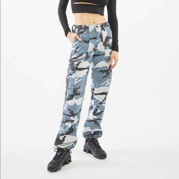 Urban Outfitters Pants - RARE Vintage Washed Camo Pant